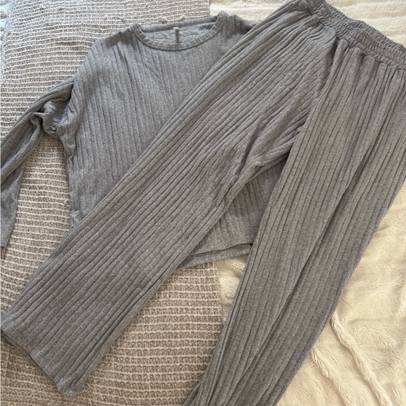 Rylee + Cru Gray Ribbed Set - Picture 5 of 5